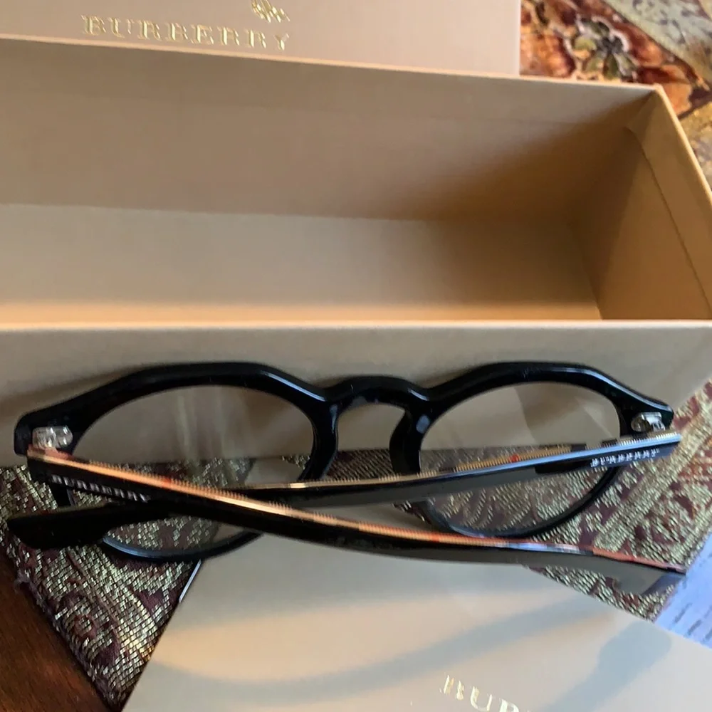 Authentic BURBERRY 50mm checkered Round UNISEX optical glasses - Picture 9 of 9